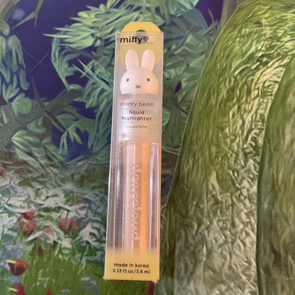 dearcloud X Miffy Dainty Beam Liquid Highlighter, Color:  Ivory, ONE SIZE, NWT - Picture 4 of 6